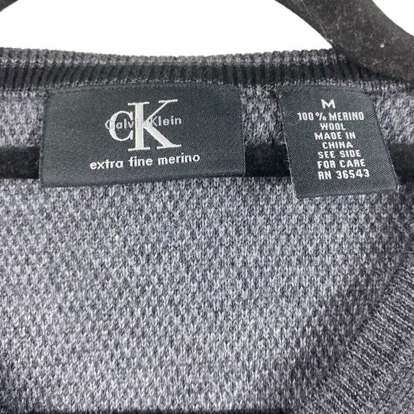 Calvin Klein CK Men’s Sz Med Gray Extra Fine Merino Wool Pull Over Crew Sweater - Picture 4 of 4